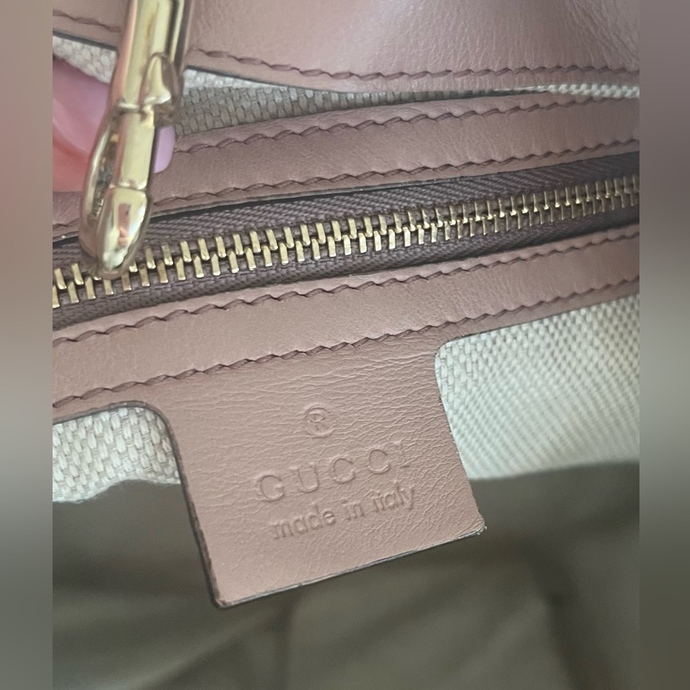 Gucci Beige/Tan Leather Double-G Shoulder Bag with Tassel - Picture 7 of 15